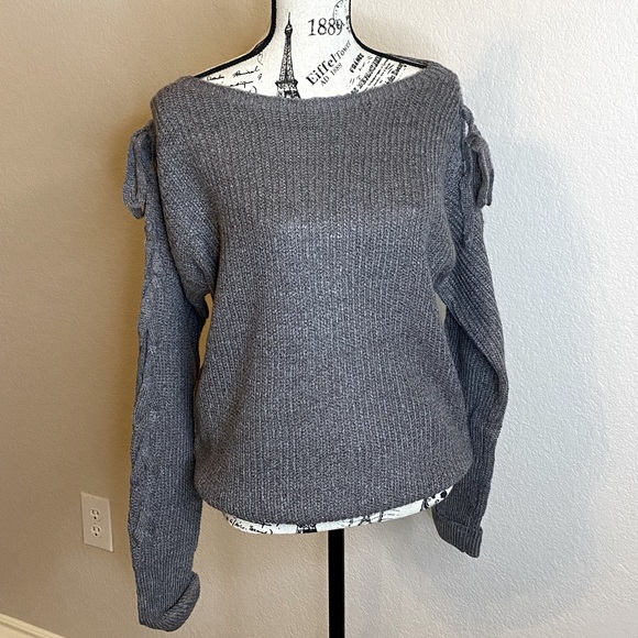NWOT Cool Gray Entro Boatneck Sweater - Size Large - Picture 1 of 8